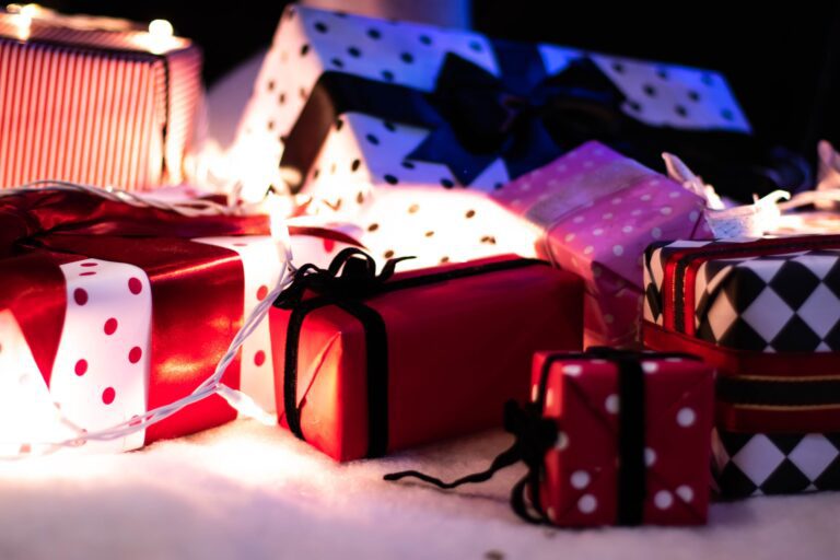 Zestaw słodyczy świątecznych – czy to idealny prezent?